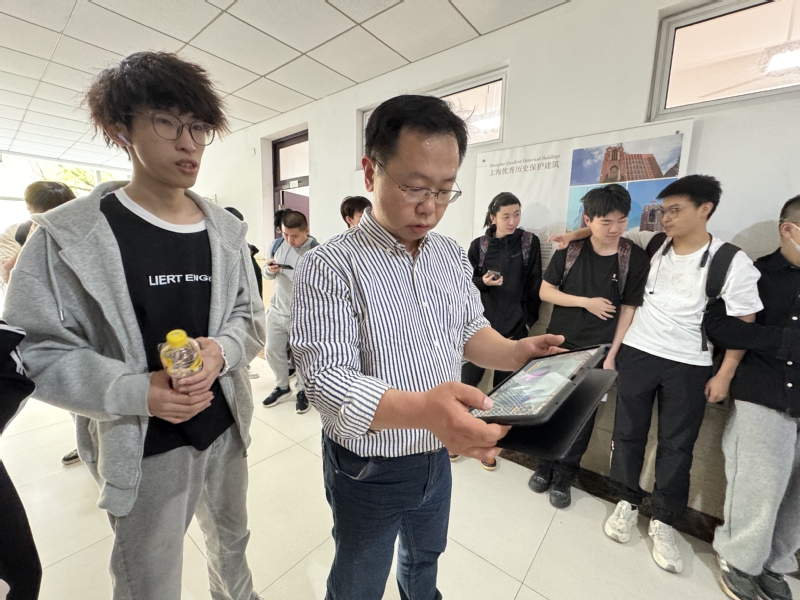 市政工程学院“排水管道智能检测AK体育”课程开展校企双元教学 实现课堂与实践无缝衔接