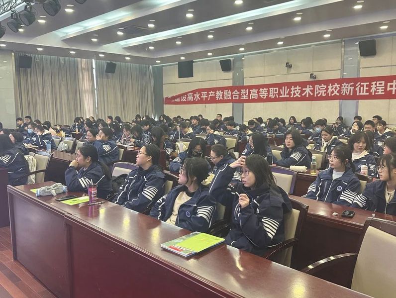 语通世界 智启未来，小语种课程正式开课