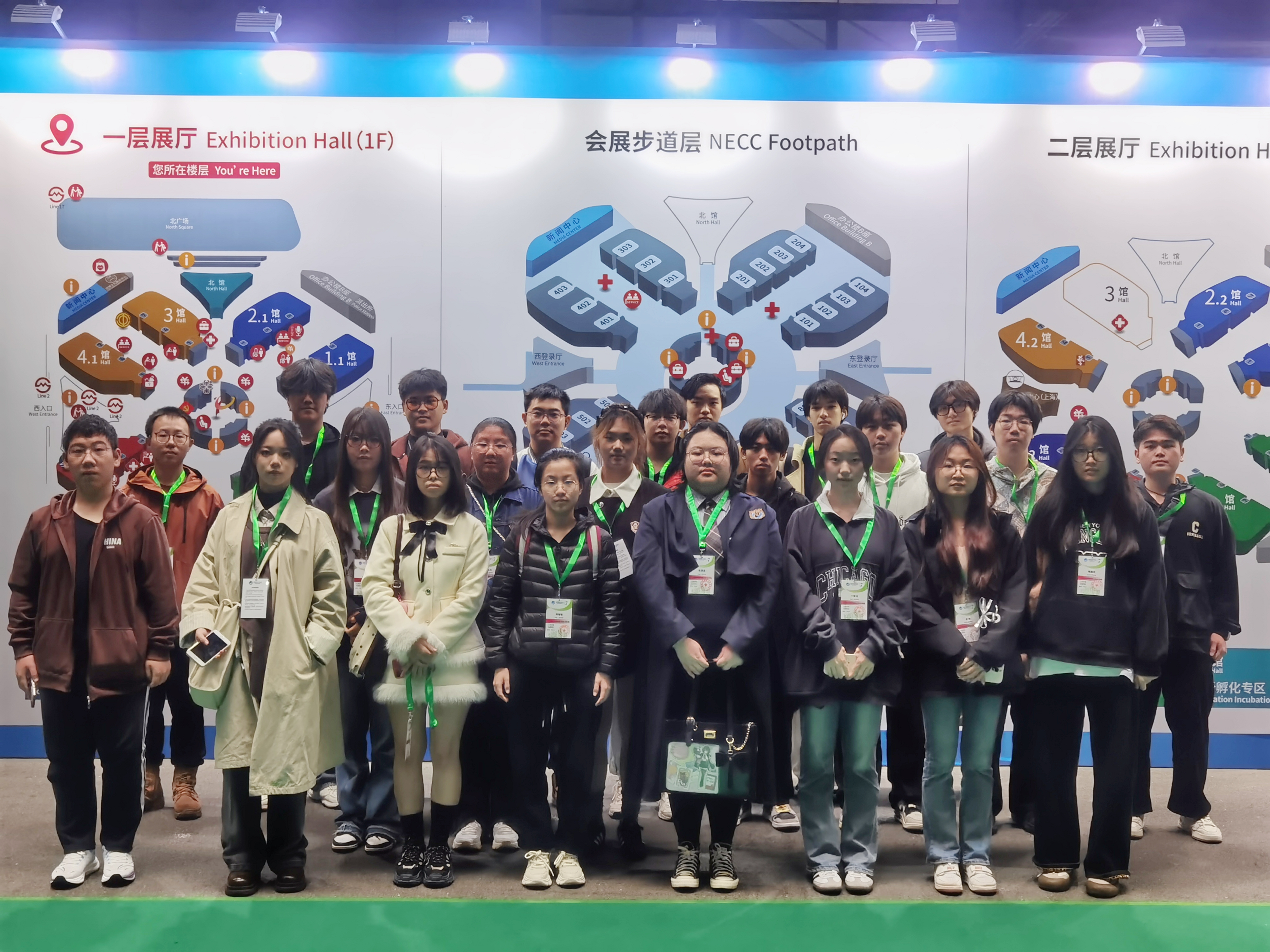师生共赴进博会 探索世界新机遇 ——市政工程学院组织师生参观进博会