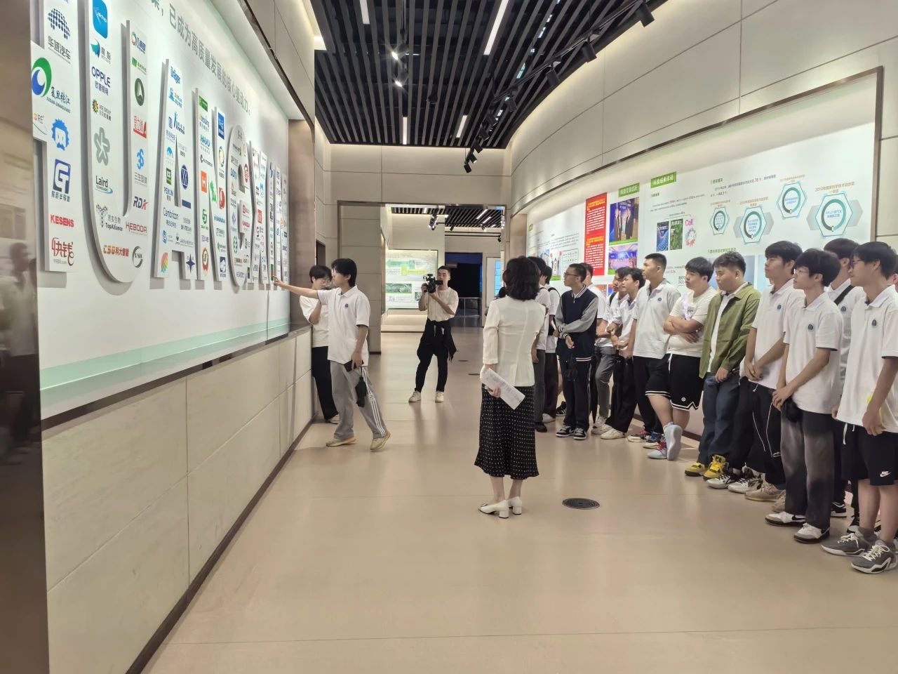 探访浦东展览馆，思政课的“活教材”
